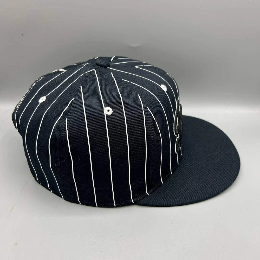 Air Jordan Pro Hat Men Medium-Large Black Pinstripe Jumpman Snap Back Cap M-L
